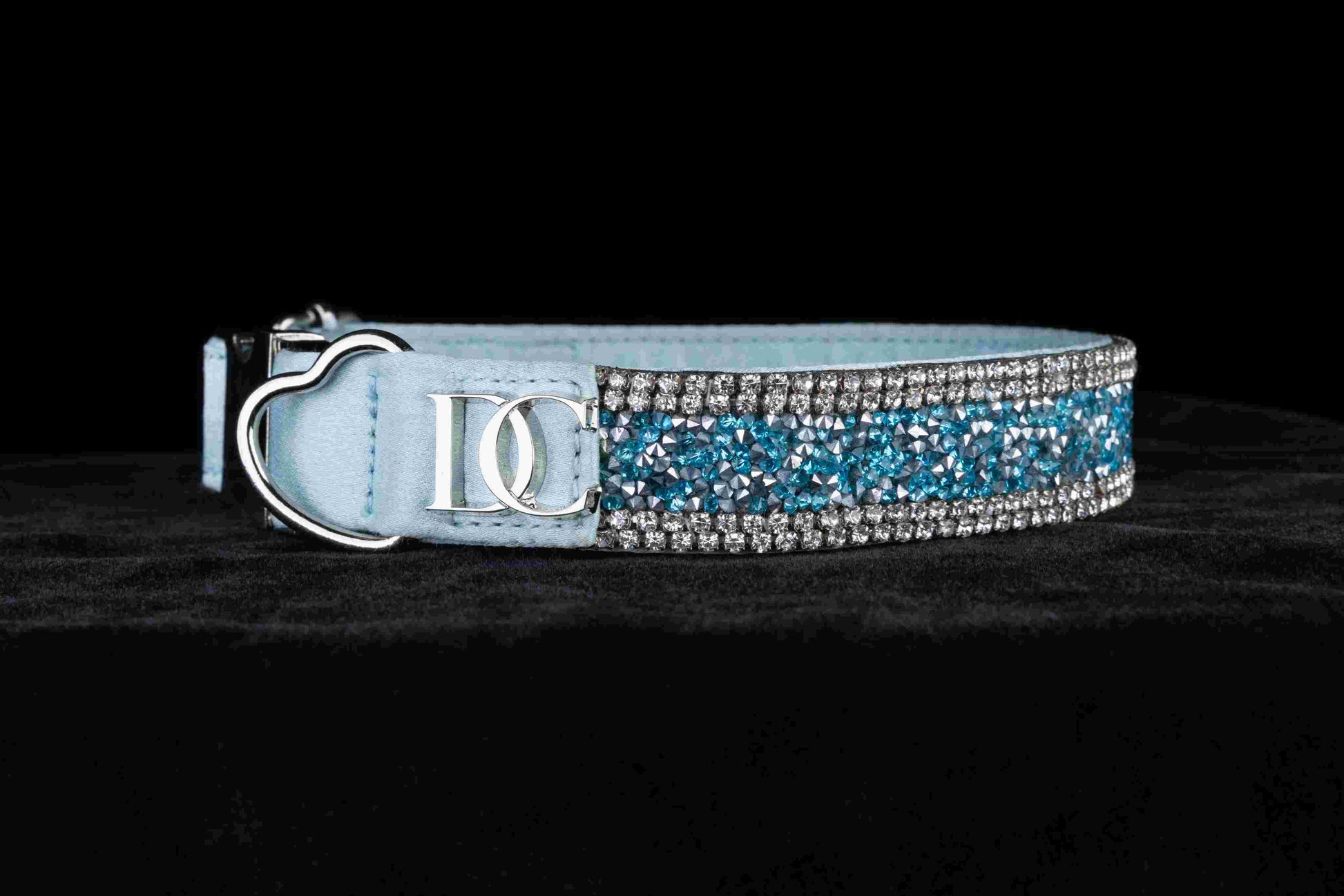 Hundehalsband „Royal Sky“ – königsblau mit Kristallen