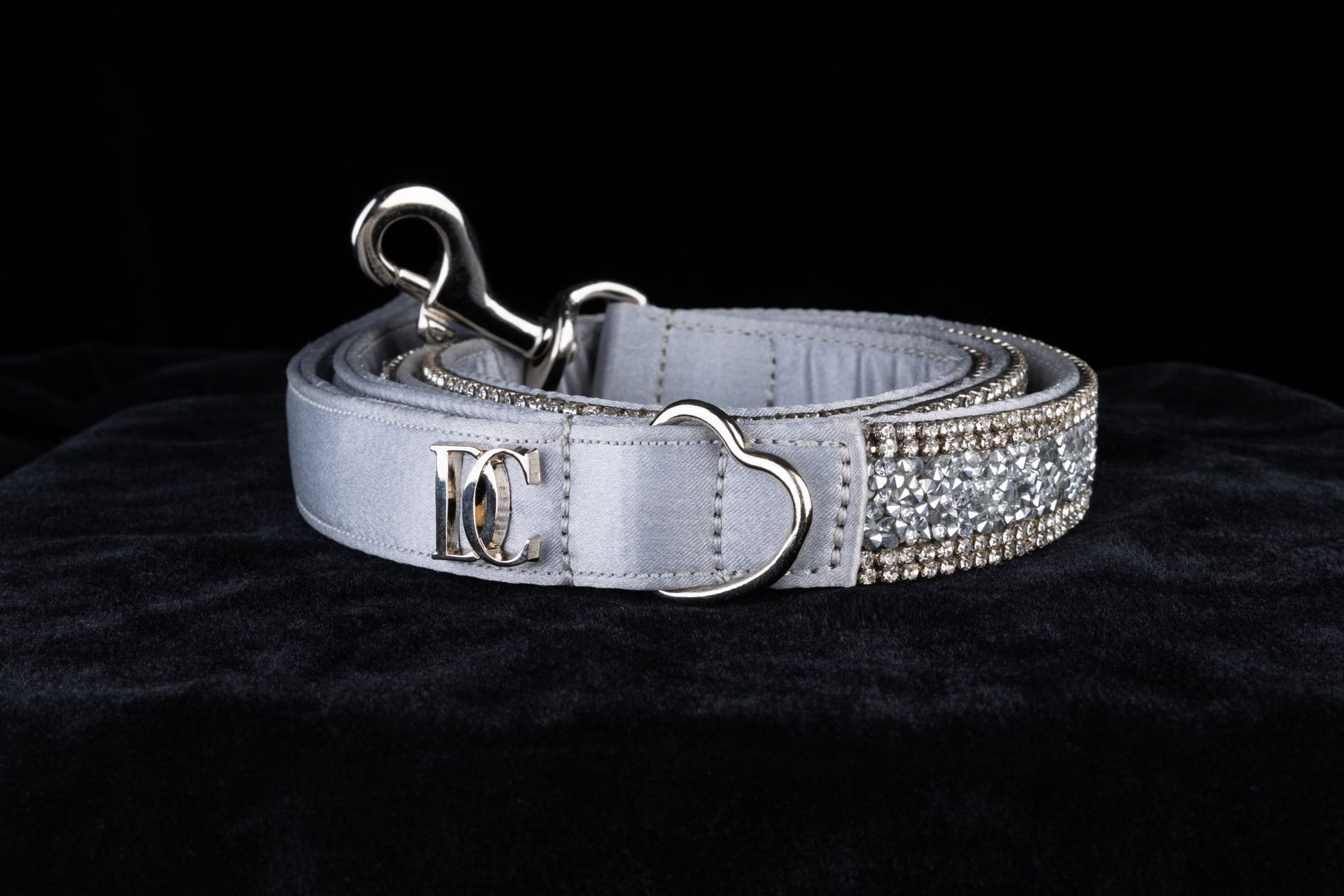 Luxus-Hundeleine „Crystal Moonlight“ – silber mit Kristallverzierung